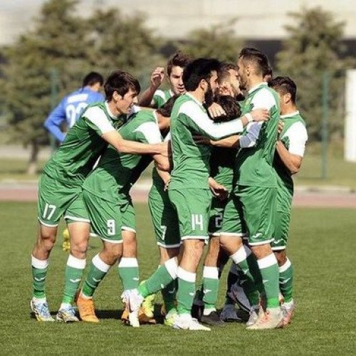 Azərbaycanda futbolçu və məşqçilər maska taxmadığı üçün klub cərimələndi