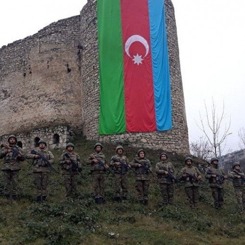 Şuşa qalasında şəhidlərin xatirəsinə sayğı duruşu