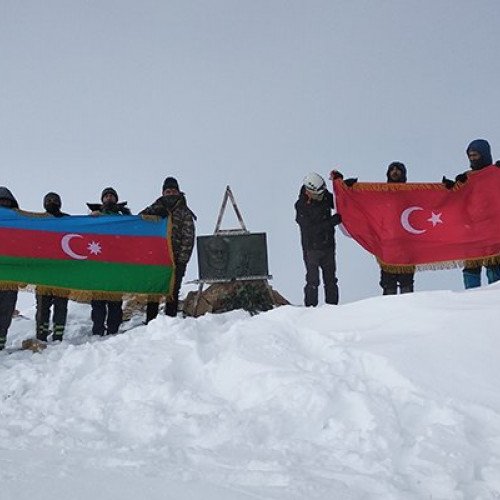 Heydər Əliyev və Atatürkün xatirəsi zirvələrdə