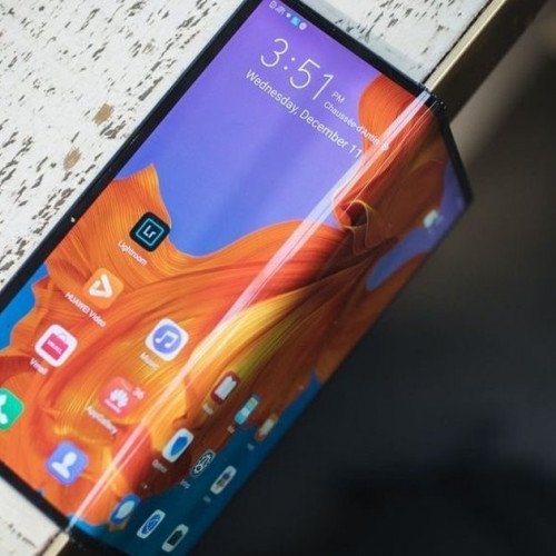 Huawei şirkəti 2 ekrana sahib yeni smartfonun patentini alıb