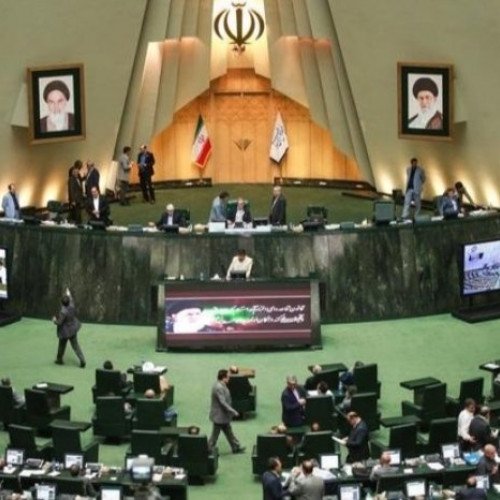 İranlı deputat öldü
