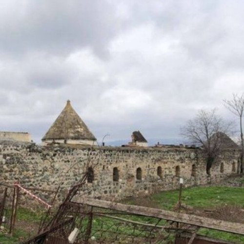 Qarabağ xanlarının, Natavanın dağıdılmış məqbərələri