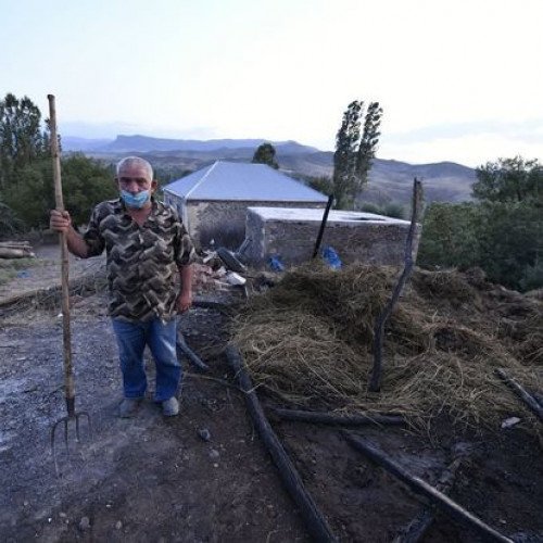 Oxu.Az cəbhədə: Ermənistan yenə mülki sakinlərə mərmi atdı: “Məəttəl qaldım ki, niyə ölmədim” - FOTO