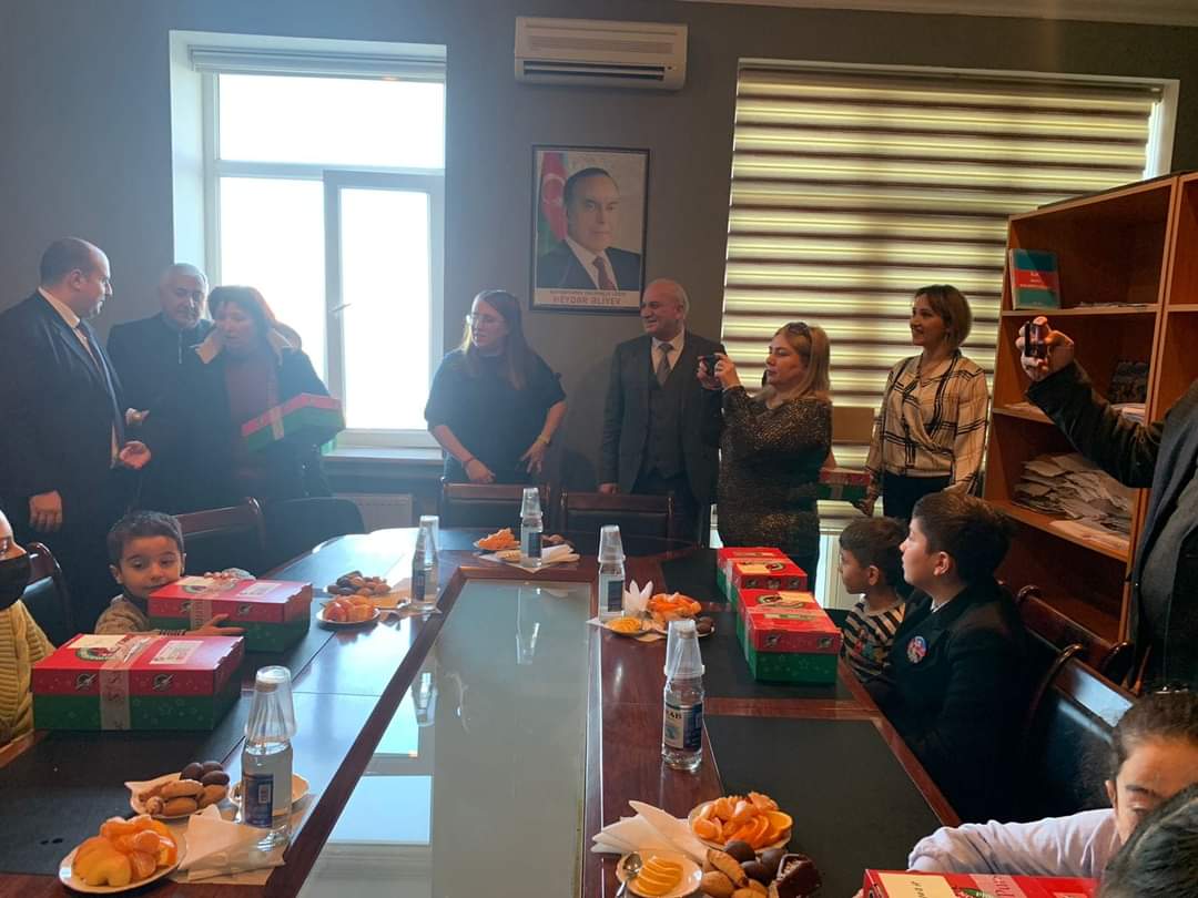 Şəhid övladlarına Rus icması tərəfindən hədiyyələr verildi