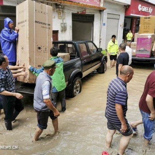 Çinin cənubundan 30 minə yaxın insan təxliyə edildi - FOTO