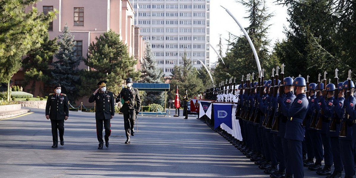 Kərim Vəliyev Türkiyə Baş Qərargah rəisi ilə görüşdü.