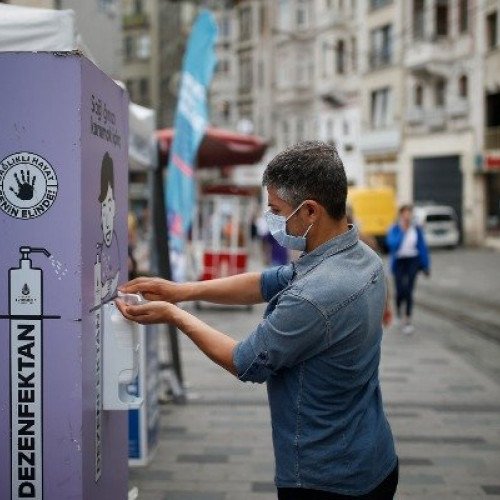Türkiyədə son sutka ərzində 15 nəfər koronavirusdan dünyasını dəyişib