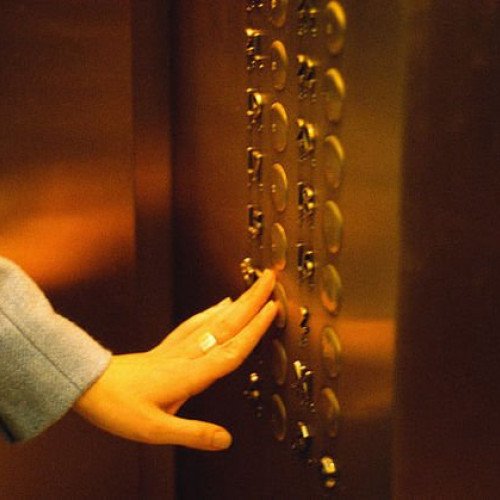 Əlillərin binasında lift problemi ilə bağlı iddialara cavab - RƏSMİ