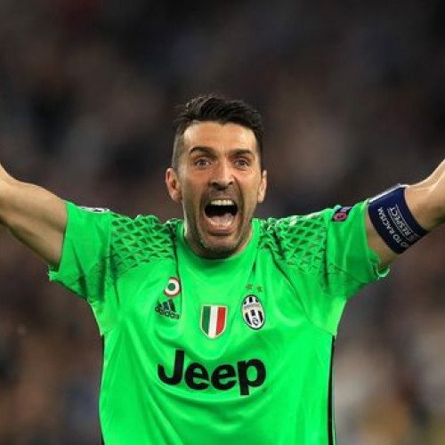 Buffon yeni rekorda imza atdı