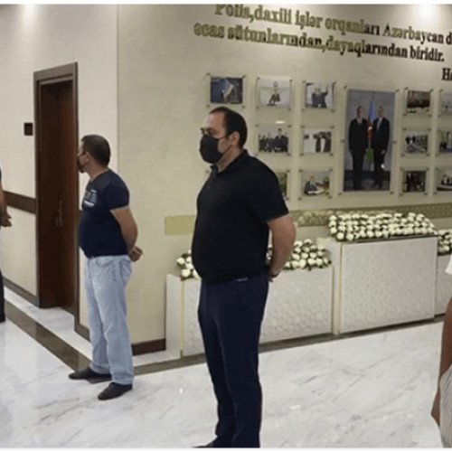 Kafe sahibi 1500 və müştərilər 100 manat cərimələnib