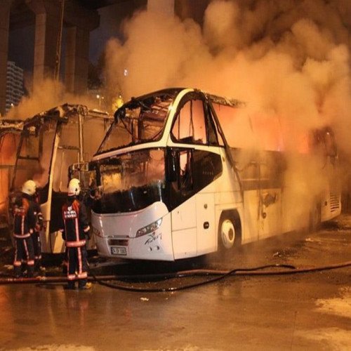 Bakıda "Hyundai" markalı avtobus yanıb