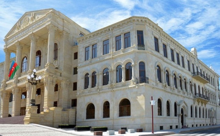 Daha iki nəfər Azərbaycana ekstradisiya edildi